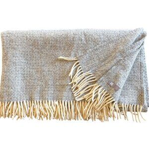 Pure New Wool Gray Throw With Cream Fringe 52 x 57